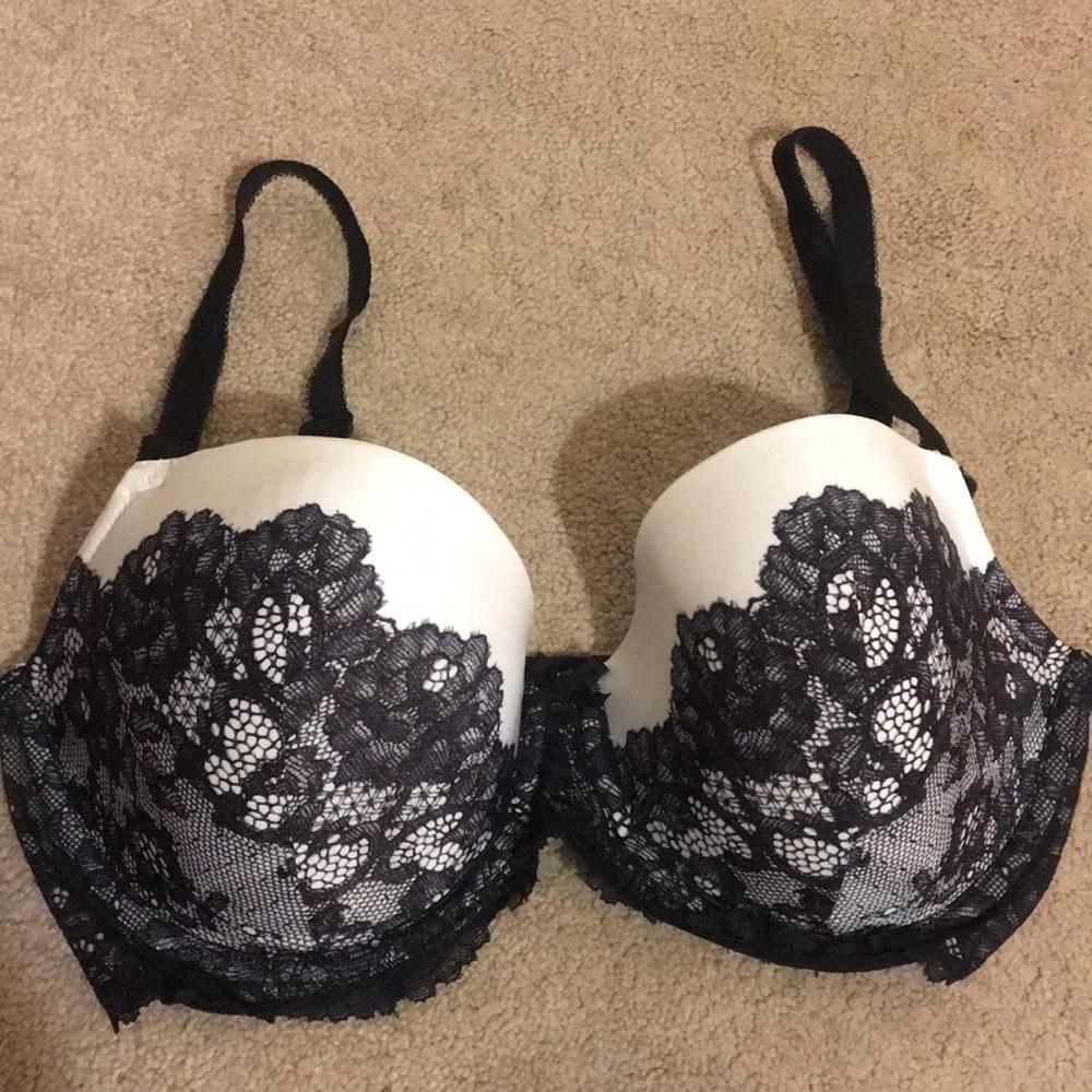 NWOT Victoria’s Secret Bra